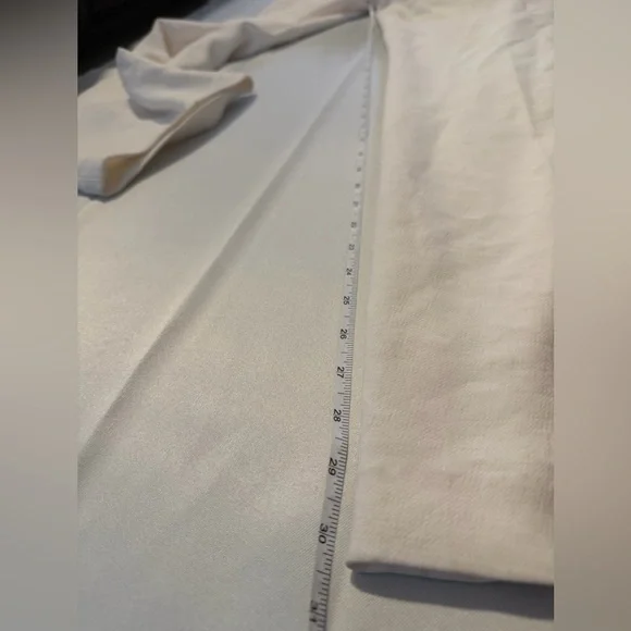 Aritzia The Effortless Pant™ - Crepette™ in Light Birch SZ 10 - Picture 8 of 10